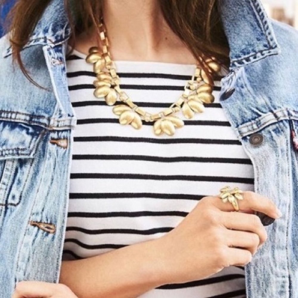Stella & Dot Gold Statement Necklace - Picture 7 of 7